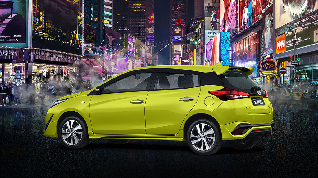 new-yaris-06.jpg